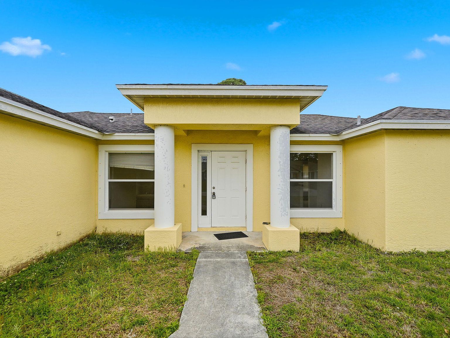 1566 SE Sutton St Port Saint Lucie, FL 34983 - Thumbnail 4