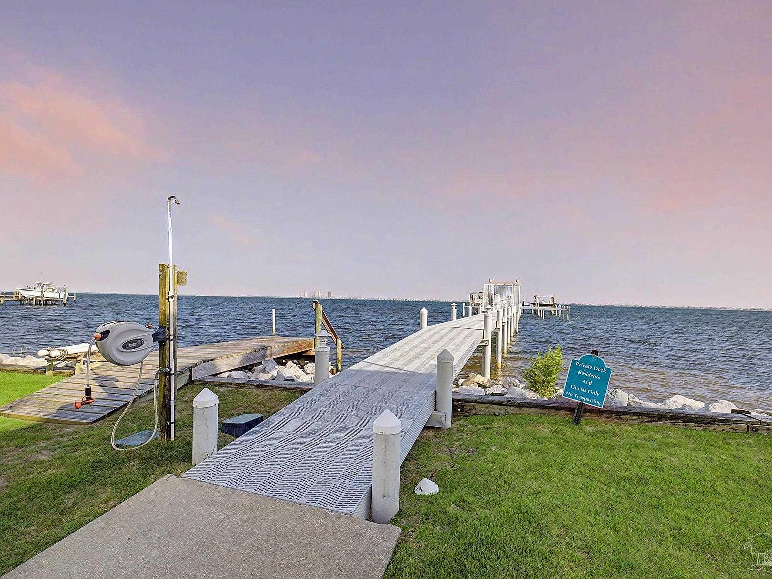 888 Sound Harbor Cir Gulf Breeze, FL 32563 - Thumbnail 4
