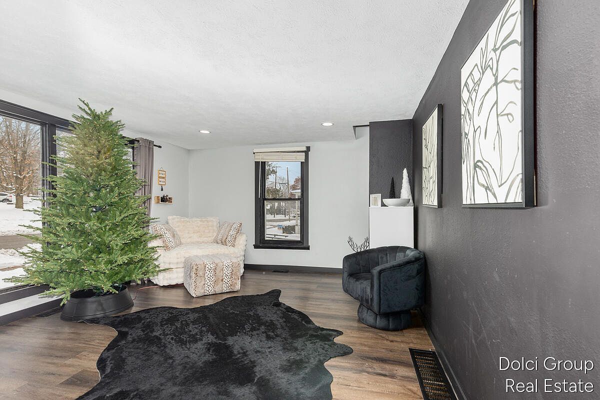 73 Mill St Saranac, MI 48881 - Thumbnail 4