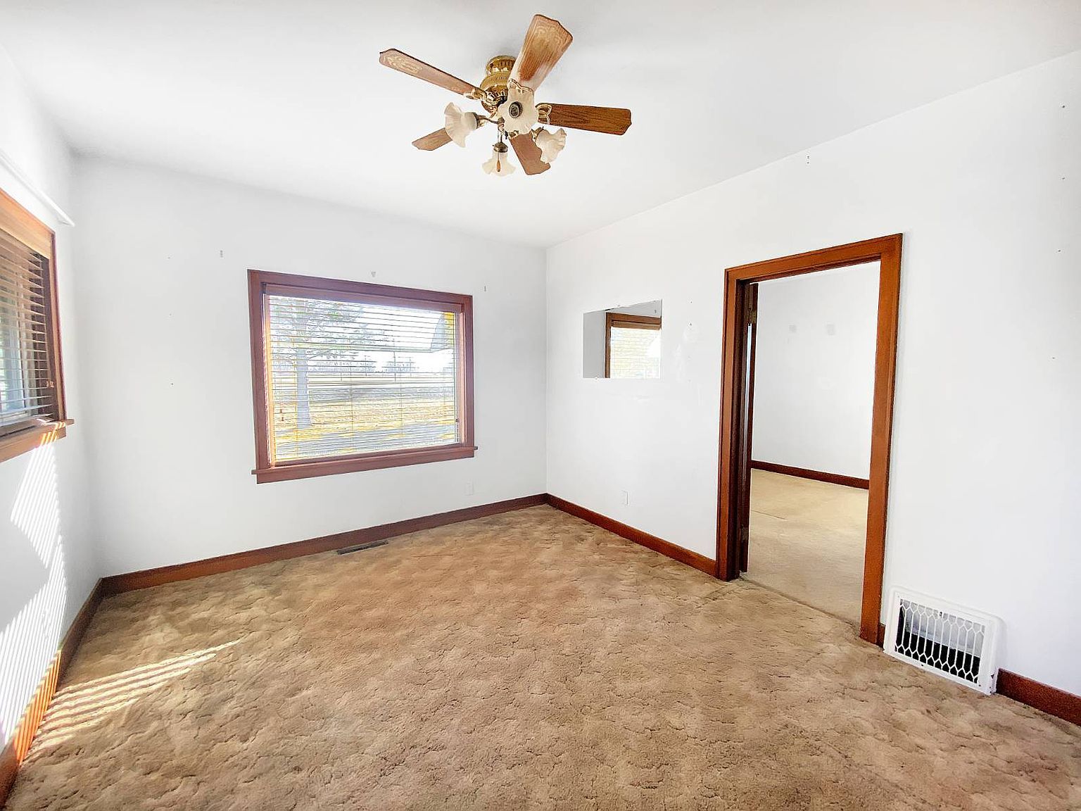 1515 W Holly St Sidney, MT 59270 - Thumbnail 4