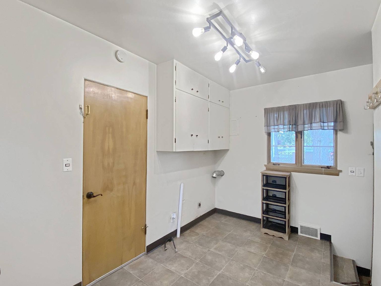 904 3rd St SW Sidney, MT 59270 - Thumbnail 4