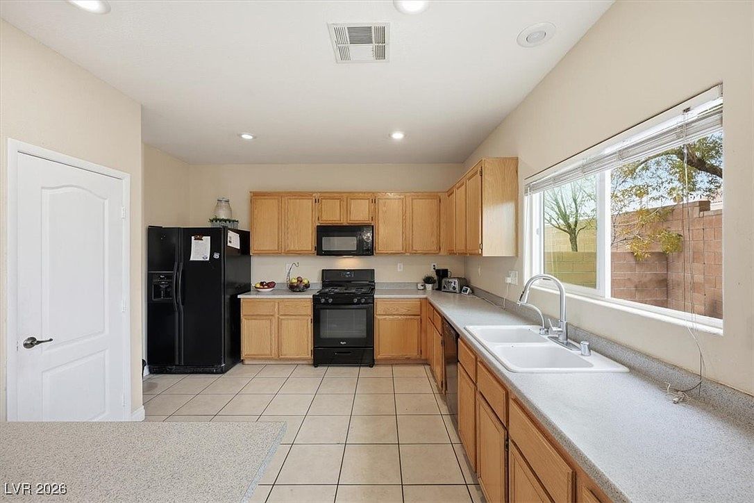 9148 Patrick Henry Ave Las Vegas, NV 89149 - Thumbnail 4