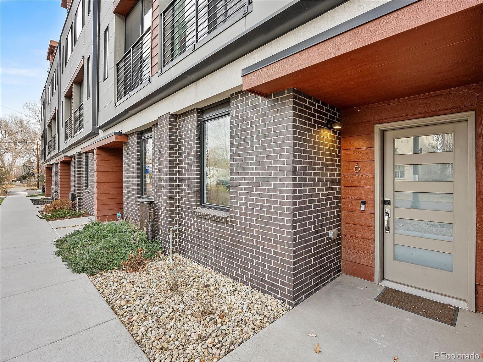 2350 Tremont Pl Unit 6 Denver, CO 80205 - Thumbnail 4