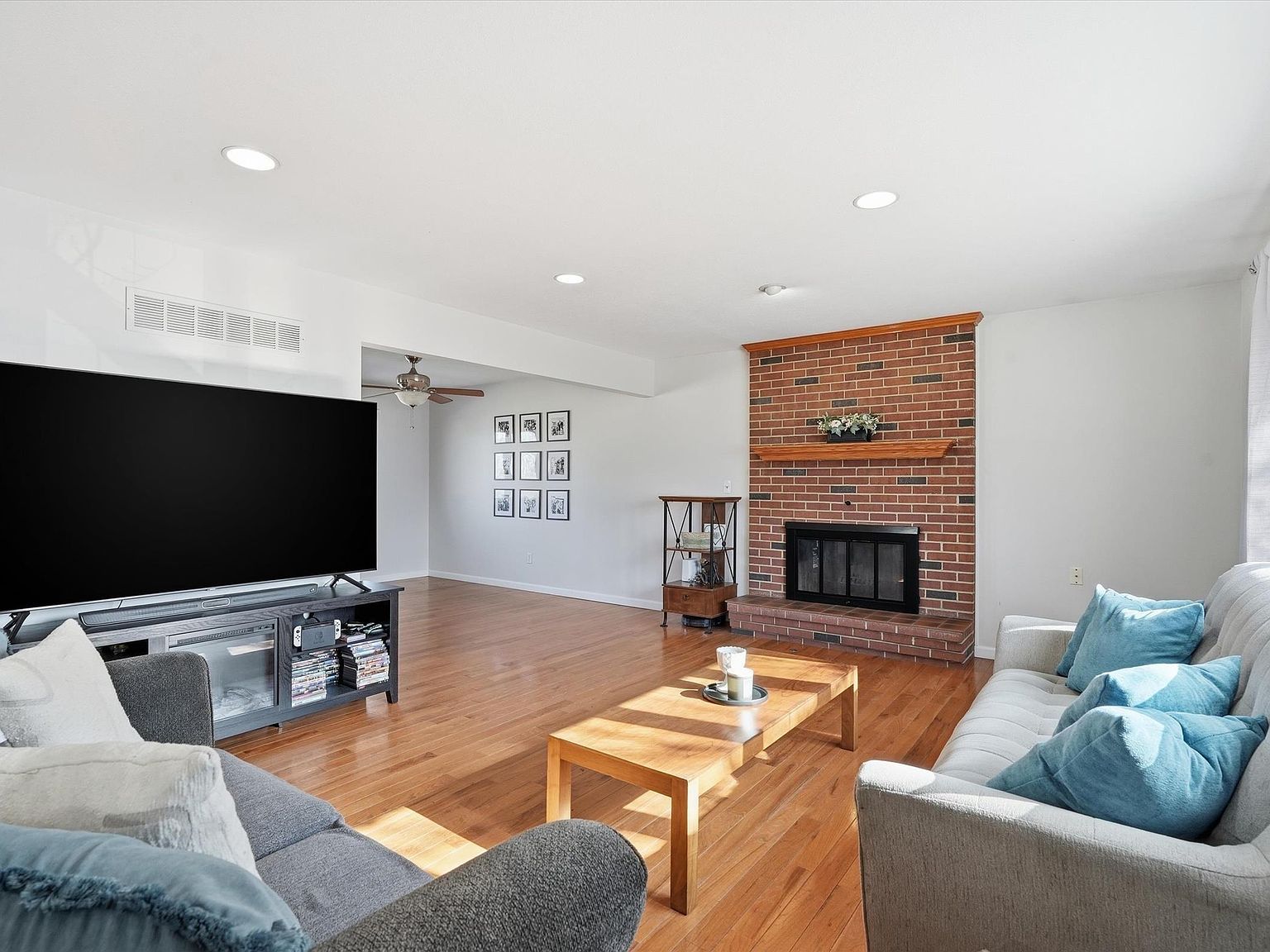 4330 SE 26th Ter Topeka, KS 66605 - Thumbnail 4