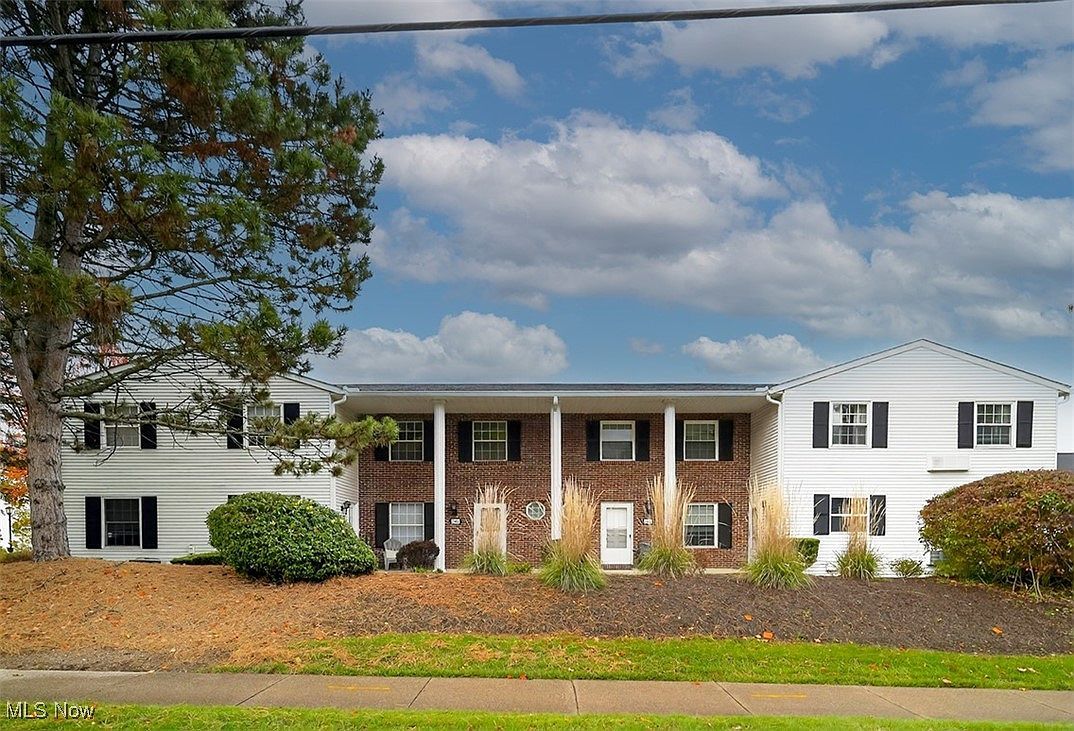 1473 Munroe Falls Ave Cuyahoga Falls, OH 44221 - Thumbnail 4