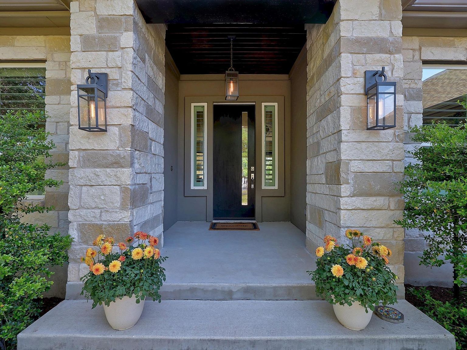 105 Graystone Ln Georgetown, TX 78633 - Thumbnail 4