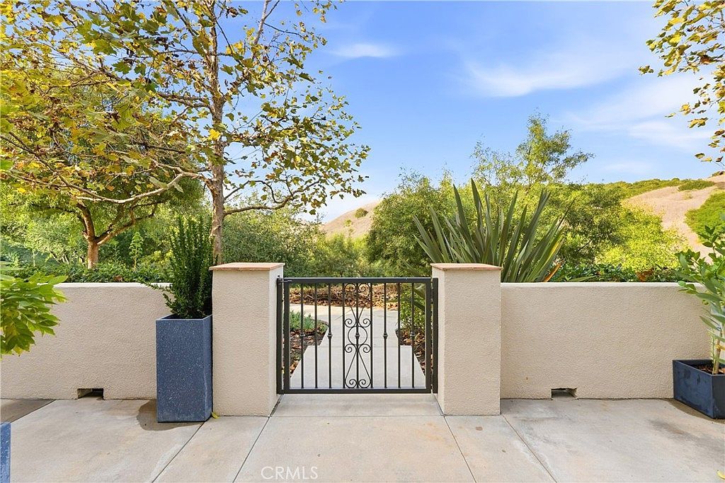 3 Hoya St Mission Viejo, CA 92694 - Thumbnail 4