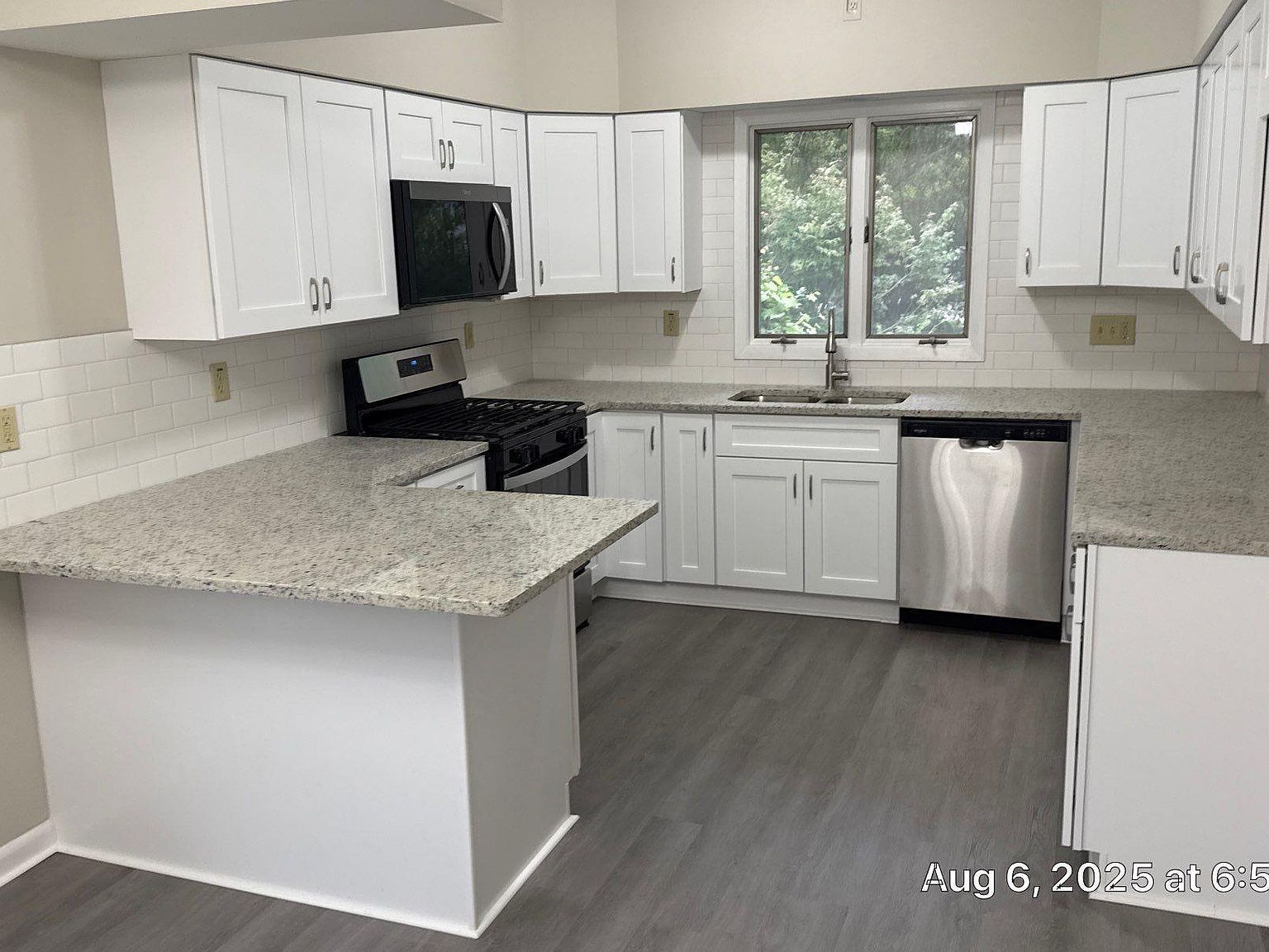 2907 4th St #A Moline, IL 61265 - Thumbnail 4