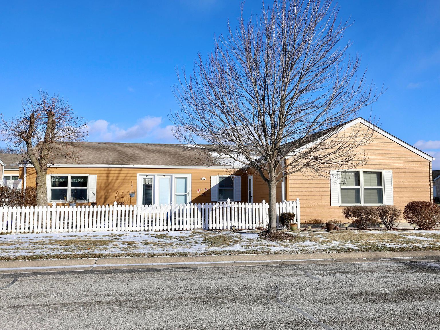 322 Valley Ct Lowell, IN 46356 - Thumbnail 4