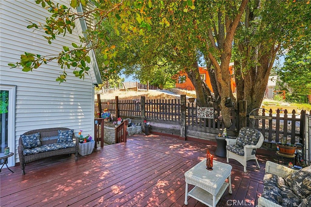 463 Delle Dr Crestline, CA 92325 - Thumbnail 4