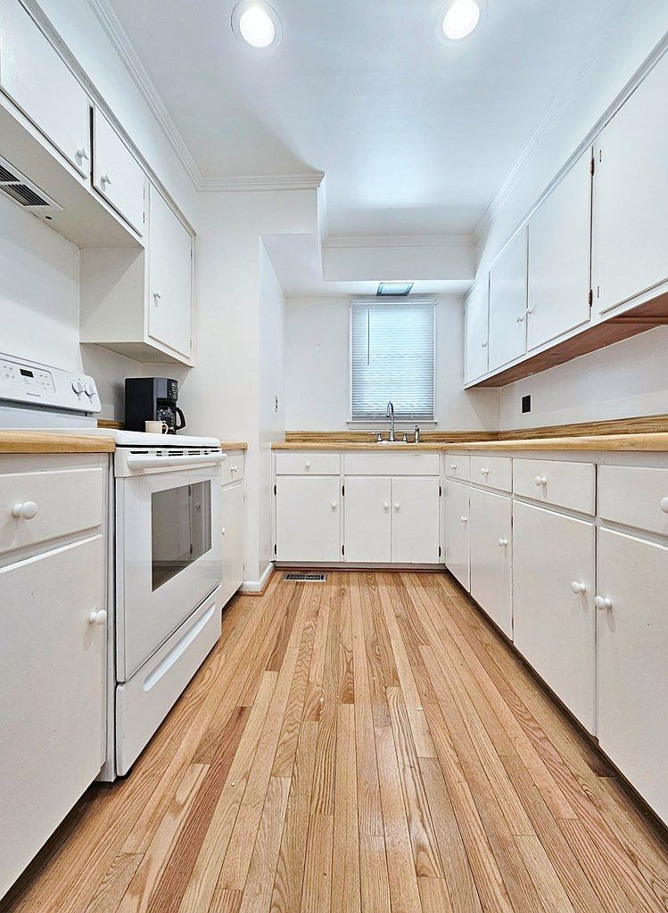 221 Wallace St Princeton, WV 24740 - Thumbnail 4