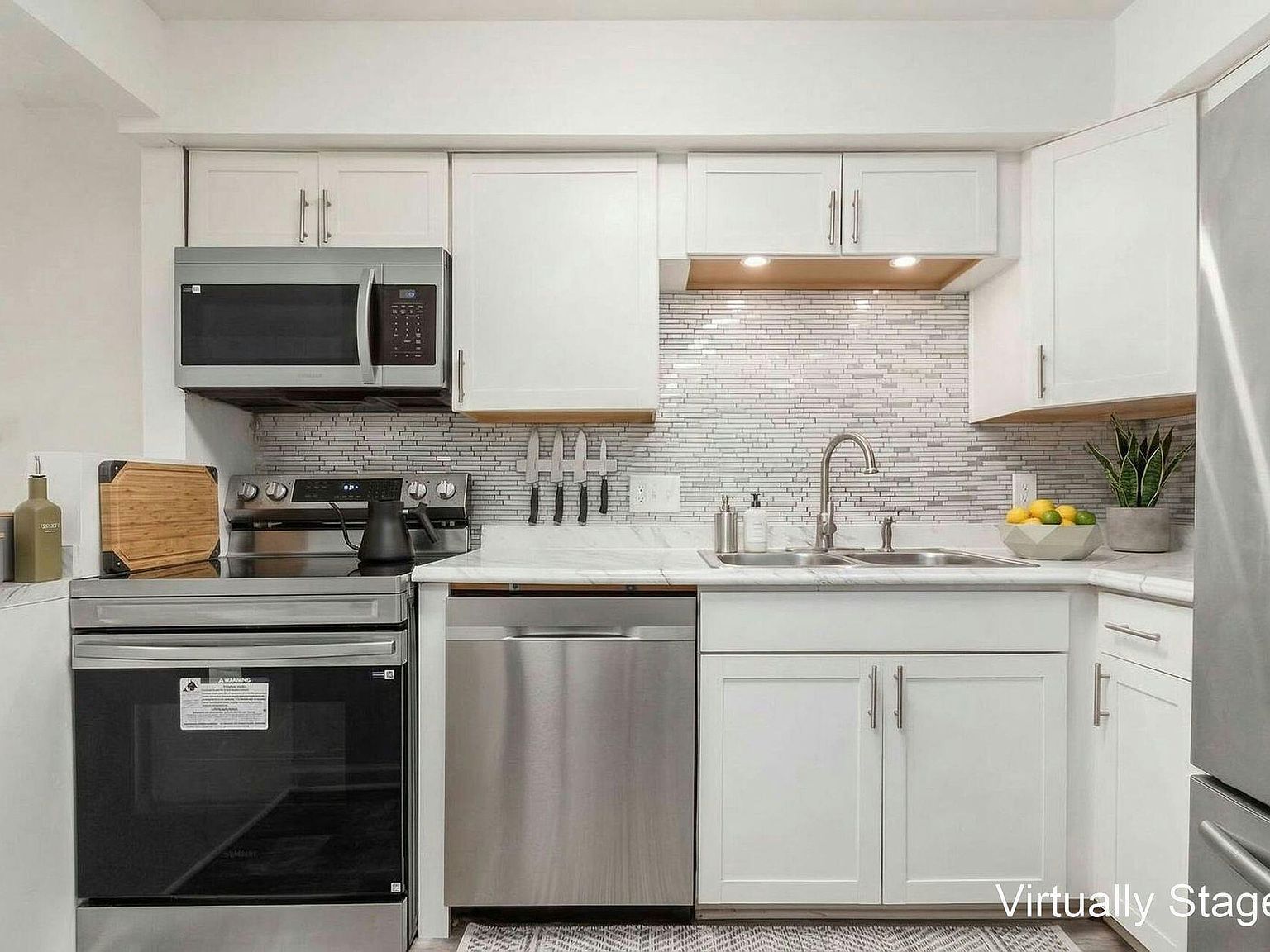 413 Shell Ct E Columbus, OH 43213 - Thumbnail 4