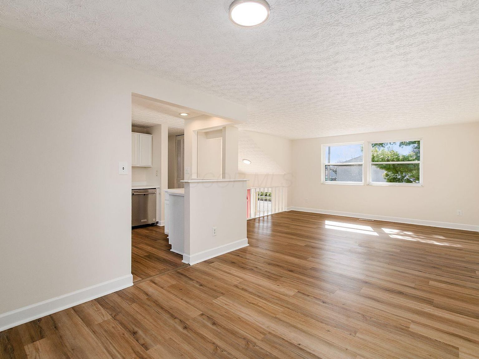 8188 Kingsley Dr Reynoldsburg, OH 43068 - Thumbnail 4