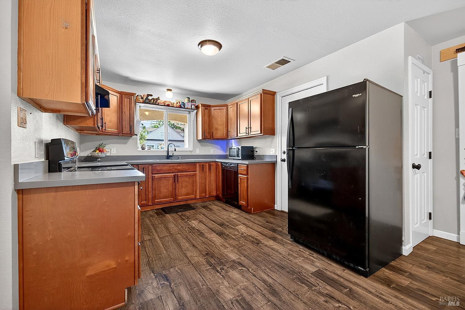 1481 North St Santa Rosa, CA 95404 - Thumbnail 4