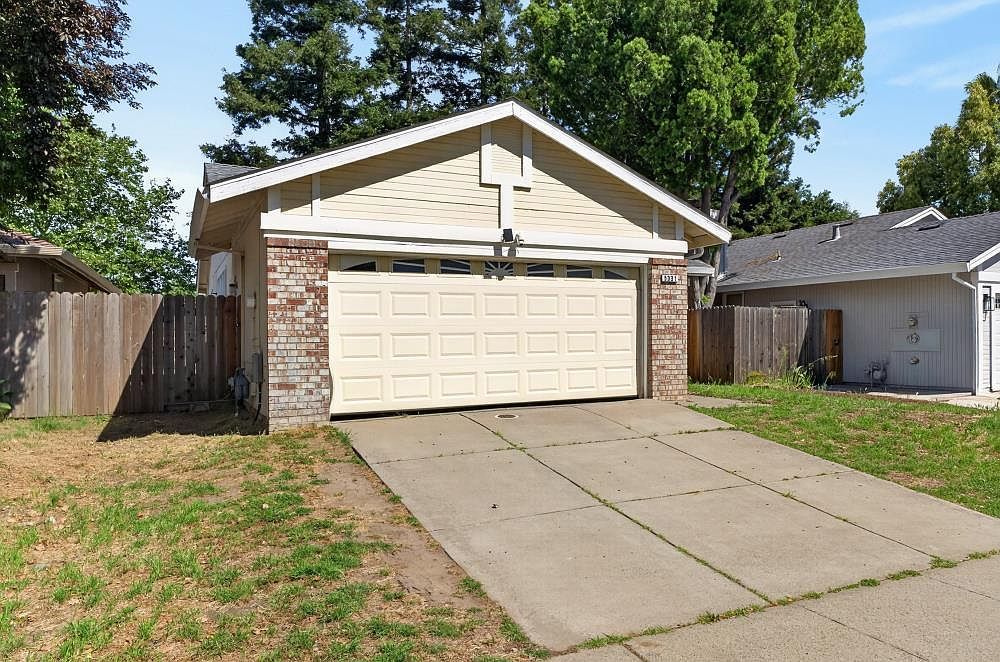 5331 Blue Sapphire Ct Elk Grove, CA 95758 - Thumbnail 4