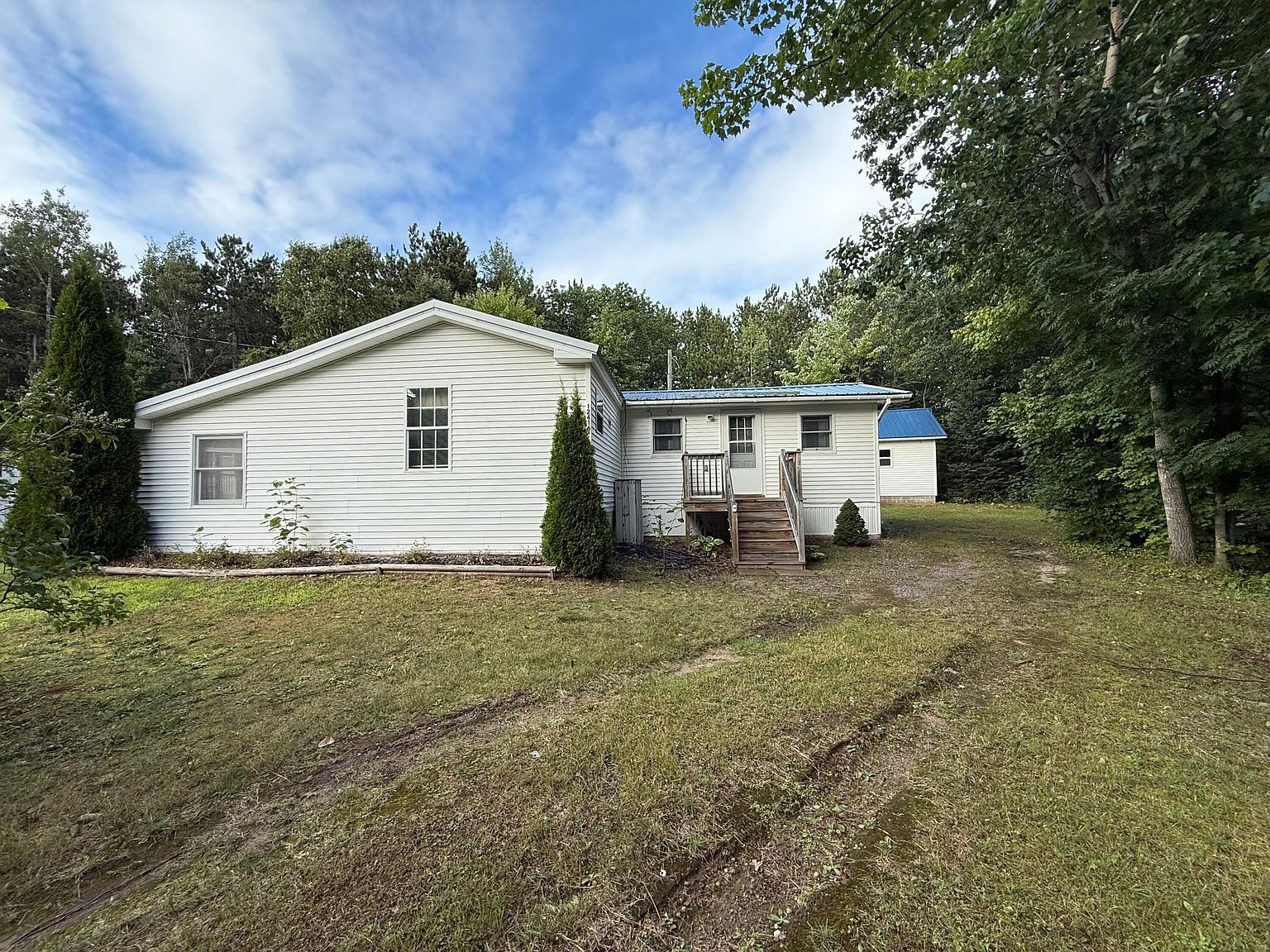 12416 W Lakeshore Dr Brimley, MI 49715 - Thumbnail 4