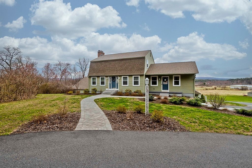 916 S East St Amherst, MA 01002 - Thumbnail 4