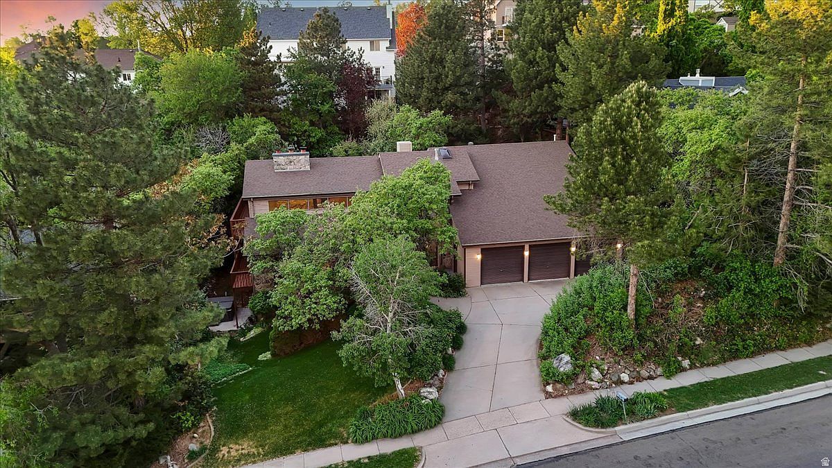 905 N Oakridge Dr Farmington, UT 84025 - Thumbnail 4