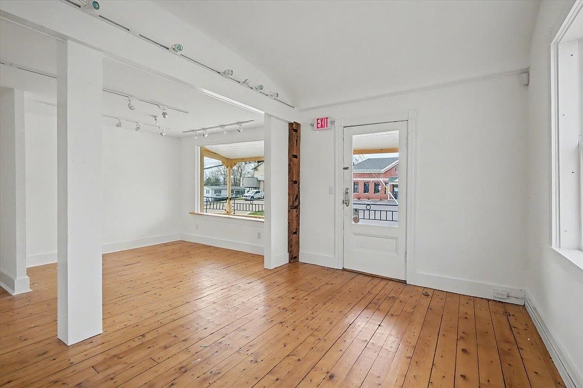 37 Green St Vergennes, VT 05491 - Thumbnail 4