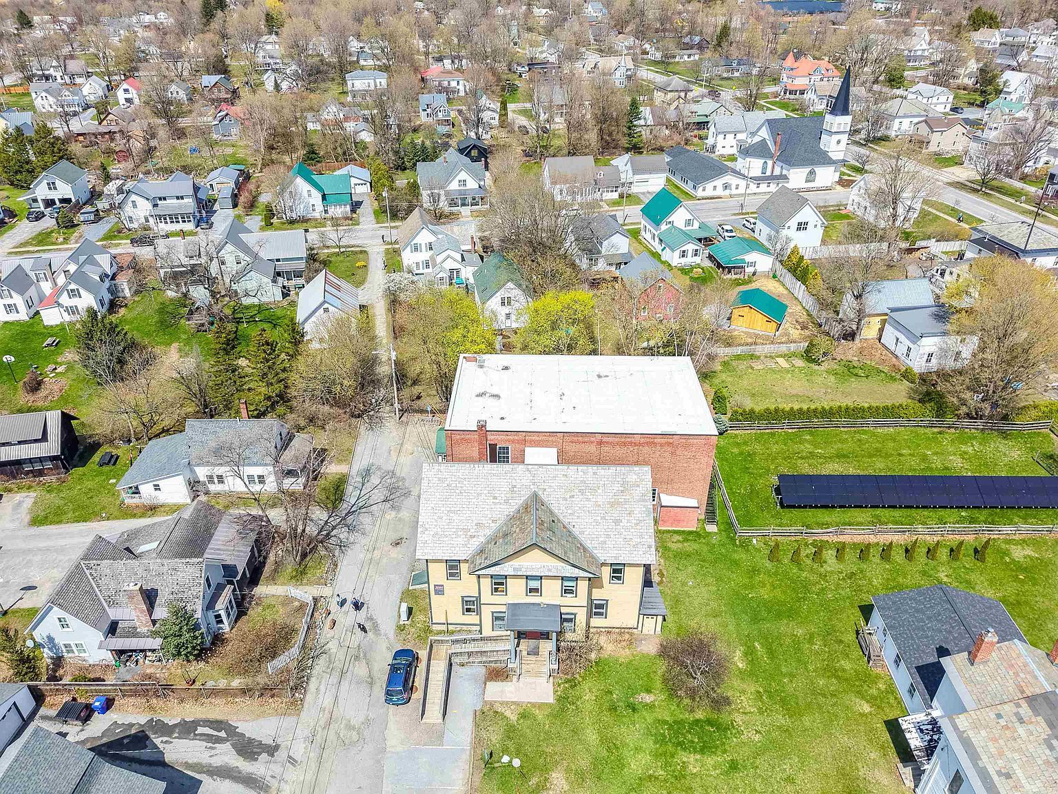 14 School St Bristol, VT 05443 - Thumbnail 4