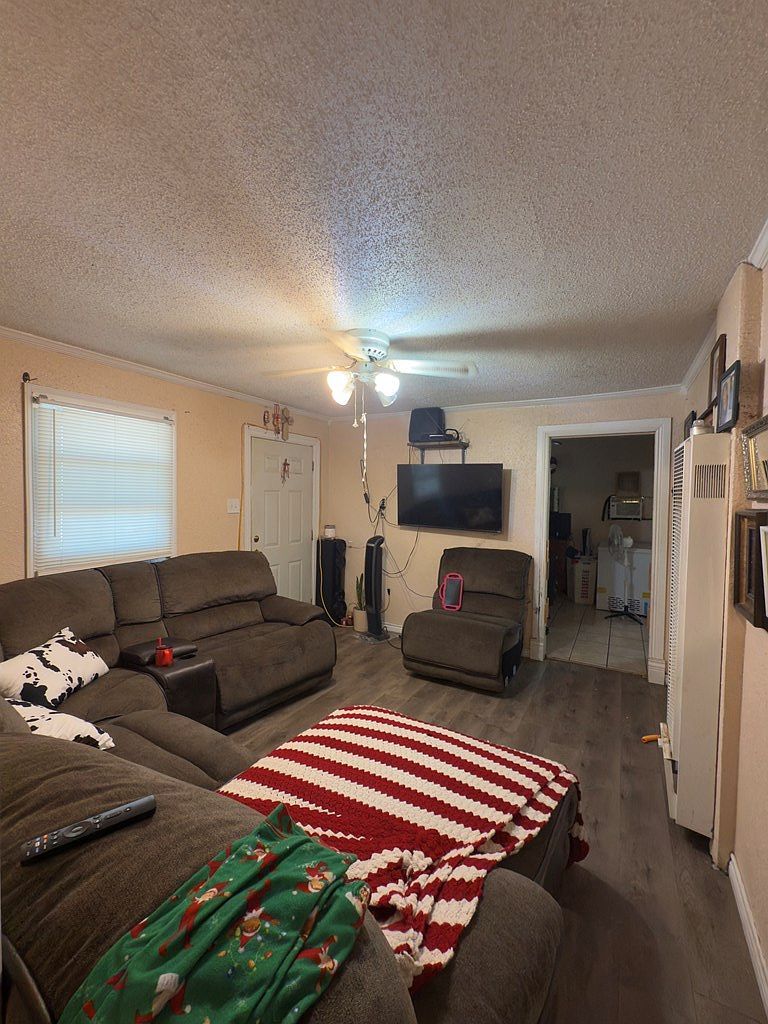 310 SE 3rd St Andrews, TX 79714 - Thumbnail 4