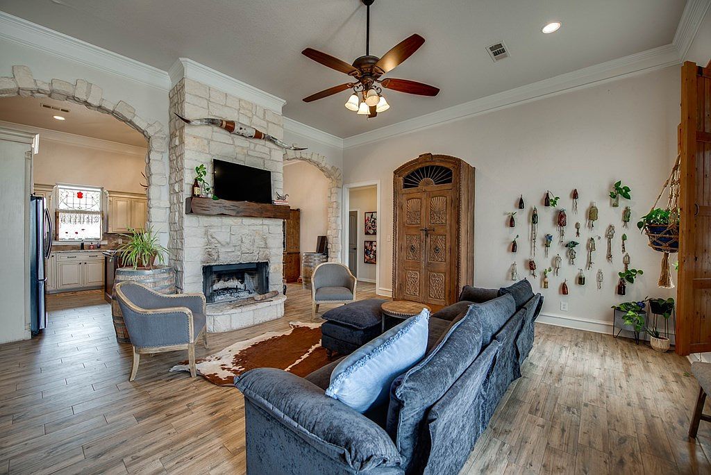 515 NE 2000th Andrews, TX 79714 - Thumbnail 4