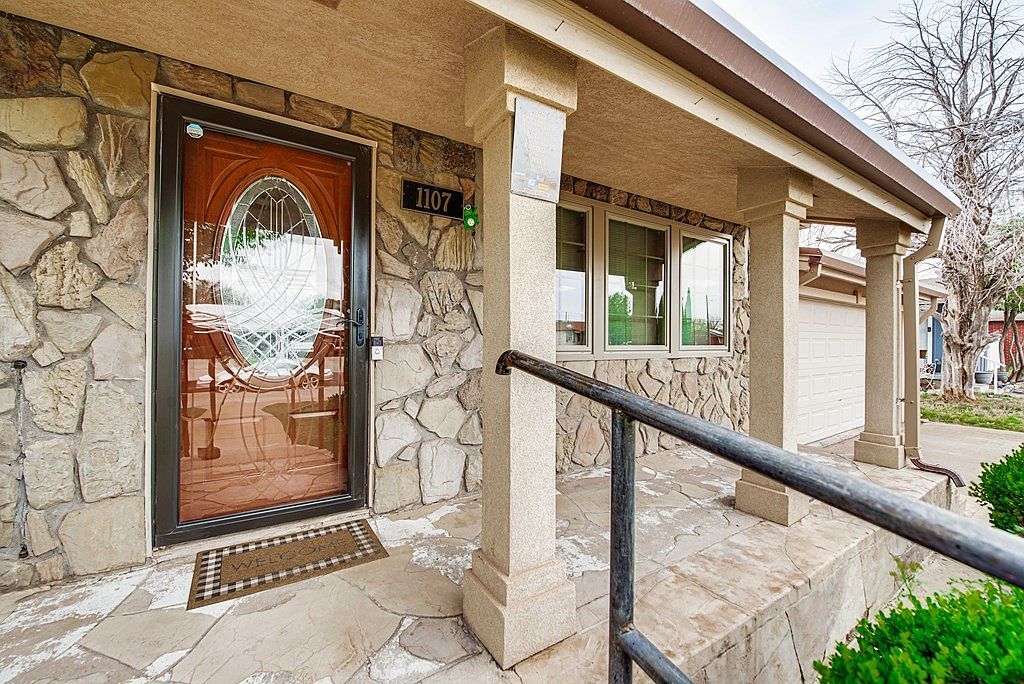 1107 NW 3rd St Andrews, TX 79714 - Thumbnail 4