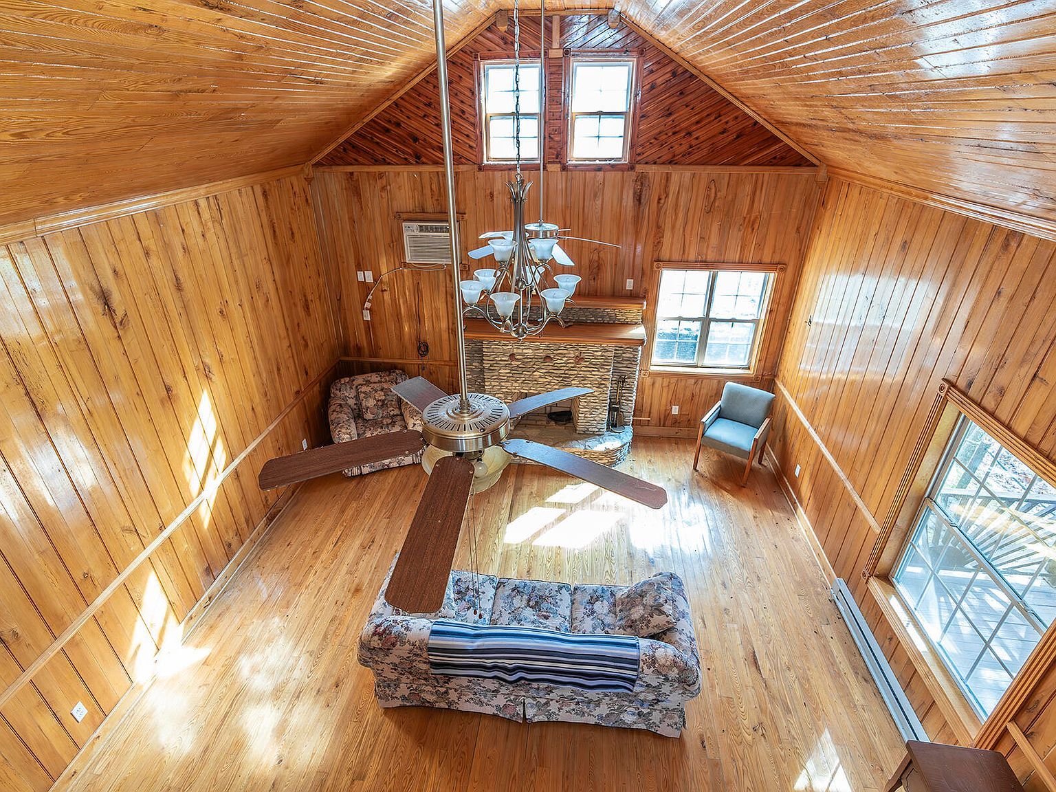 1205 Burton Williams Rd Irvine, KY 40336 - Thumbnail 4