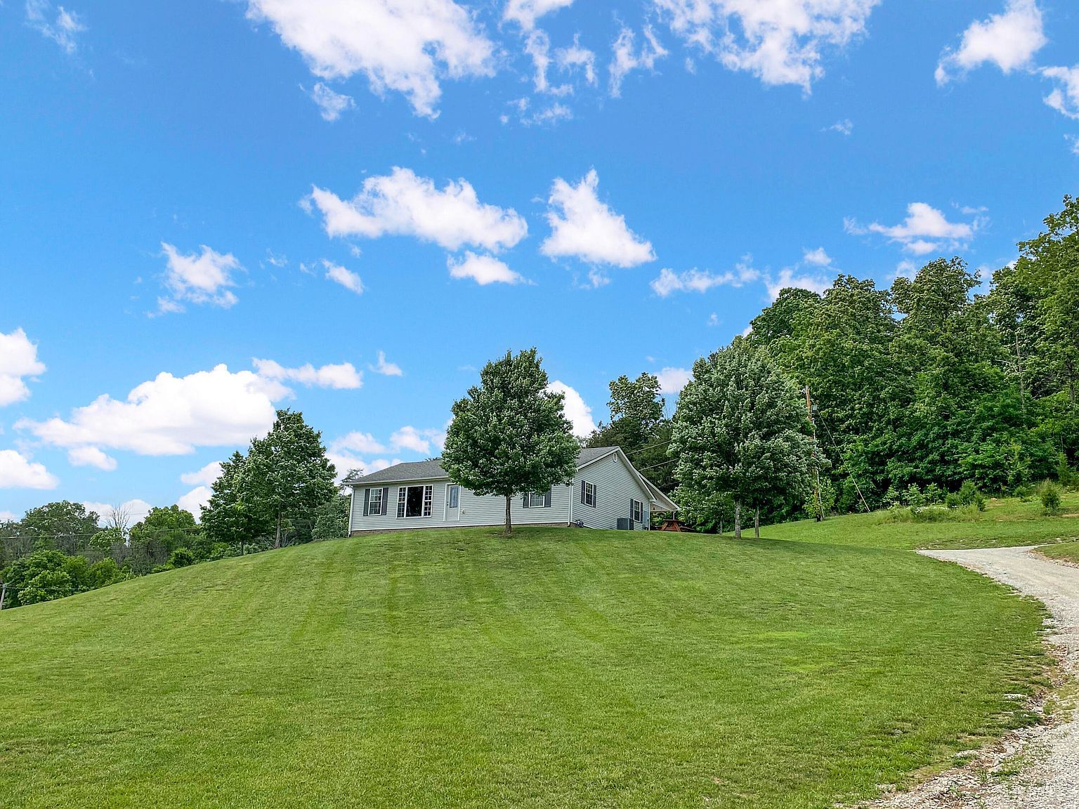 2294 Wisemantown Rd Irvine, KY 40336 - Thumbnail 4