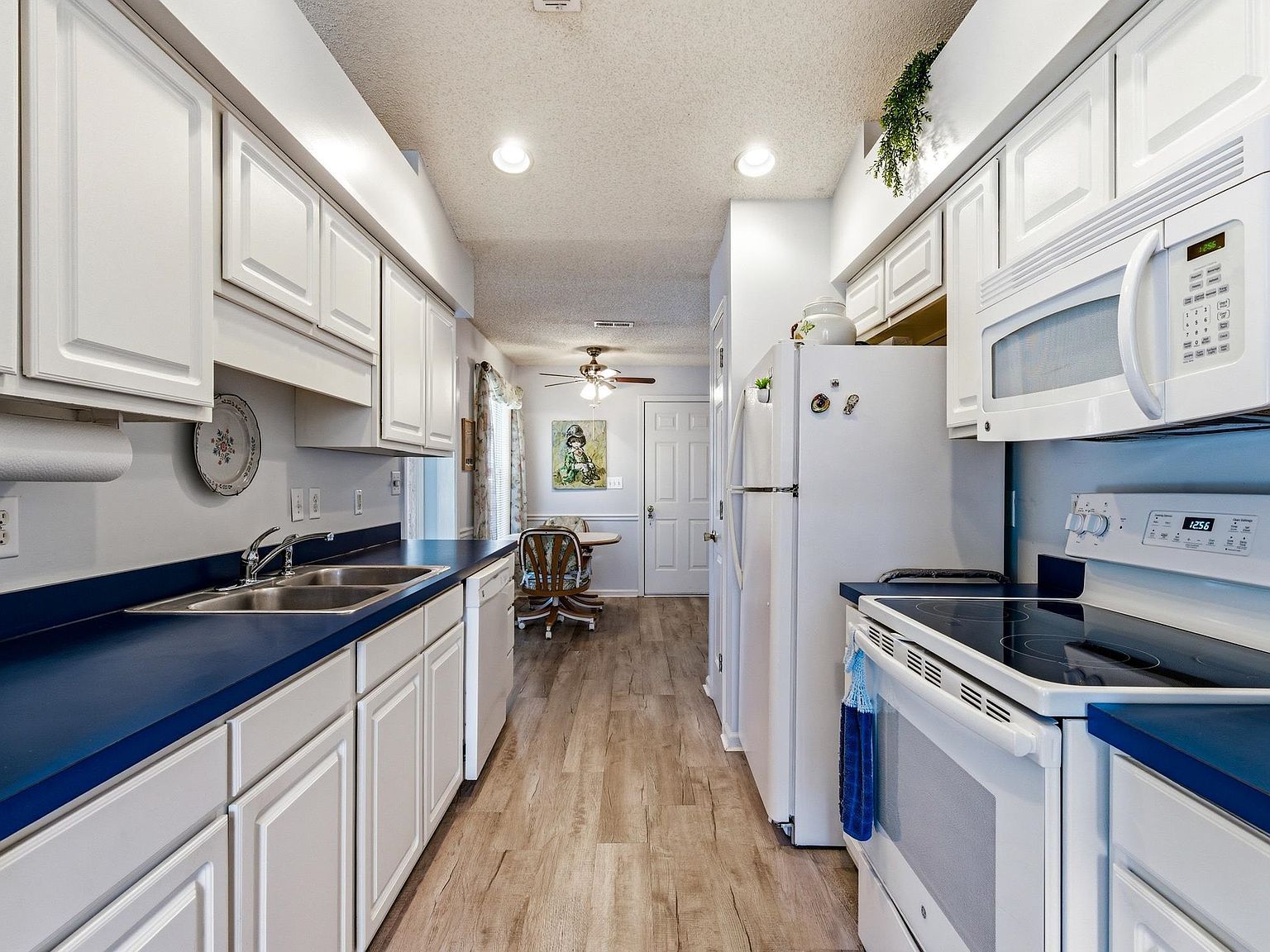9676 Eaddy Ln Murrells Inlet, SC 29576 - Thumbnail 4