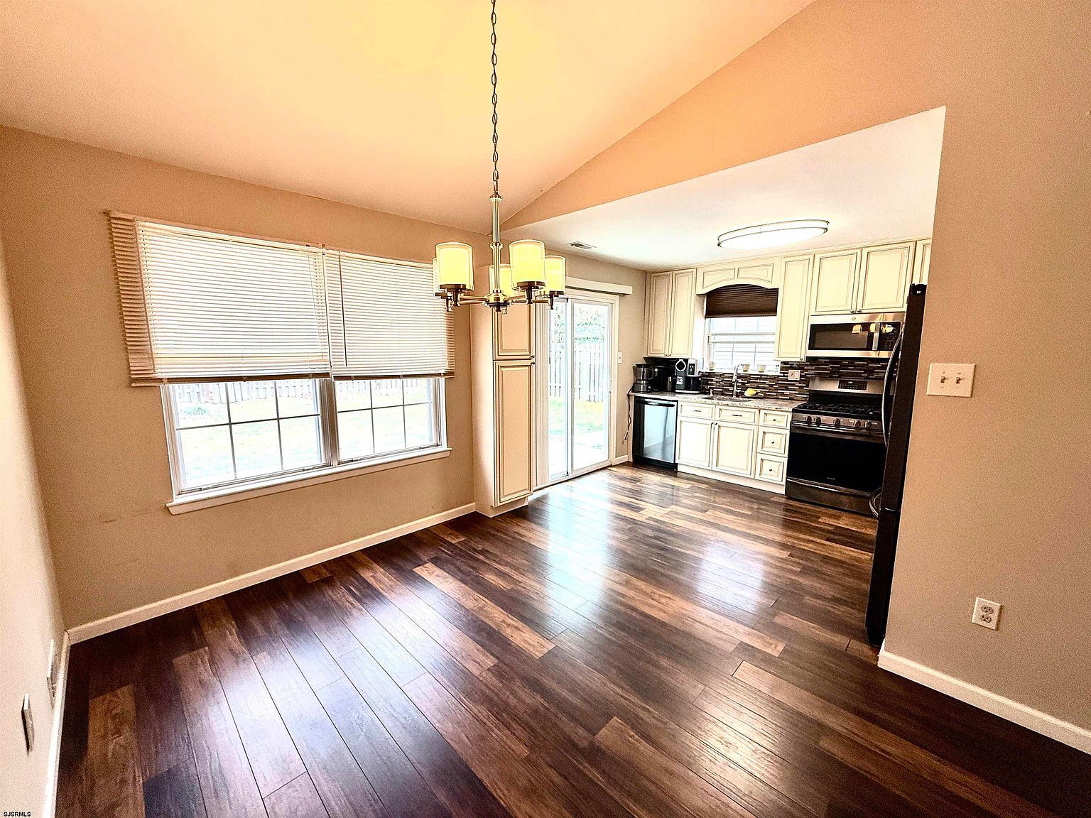 715 Eagle Point Ct Galloway, NJ 08205 - Thumbnail 4