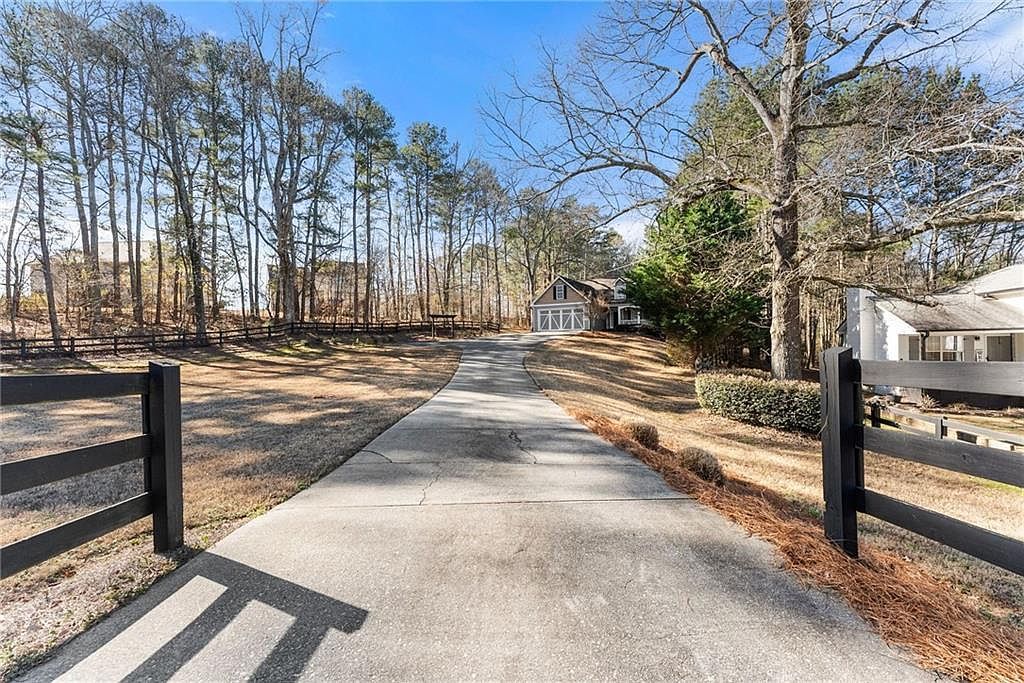 1681 Bennett Rd Grayson, GA 30017 - Thumbnail 4