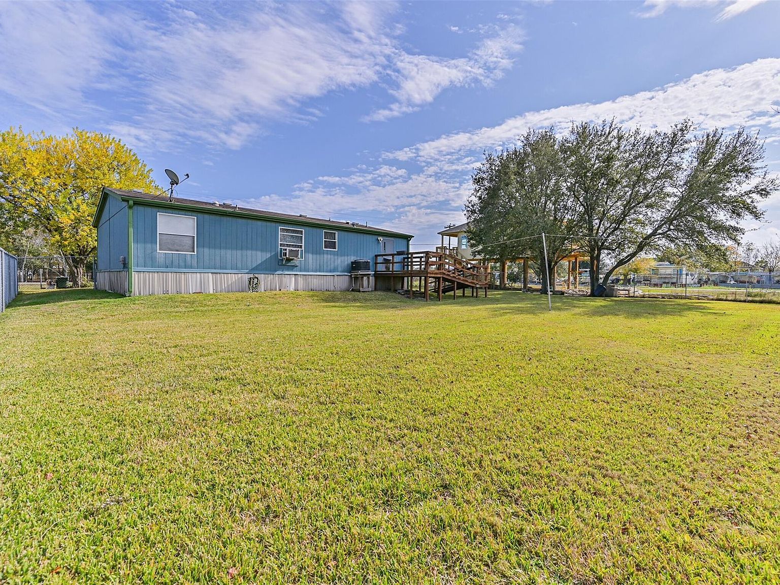 1036 9th St San Leon, TX 77539 - Thumbnail 4