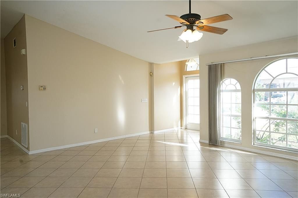 8397 Bahamas Rd Fort Myers, FL 33967 - Thumbnail 4