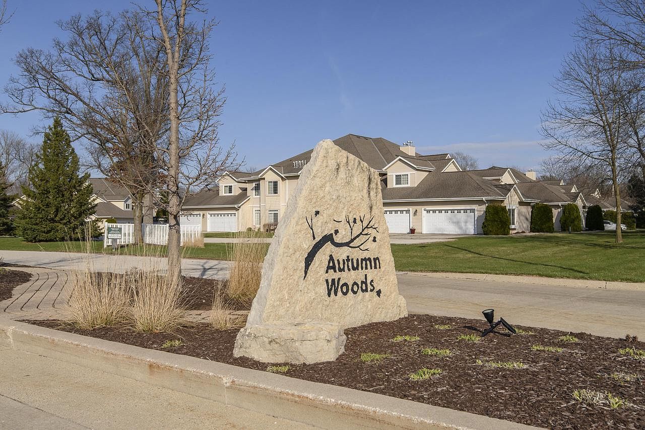 W397N5883 Autumn Woods Dr Oconomowoc, WI 53066 - Thumbnail 4