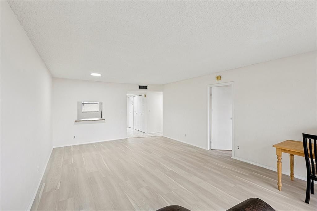 8330 Sands Point Blvd APT 304N Tamarac, FL 33321 - Thumbnail 4