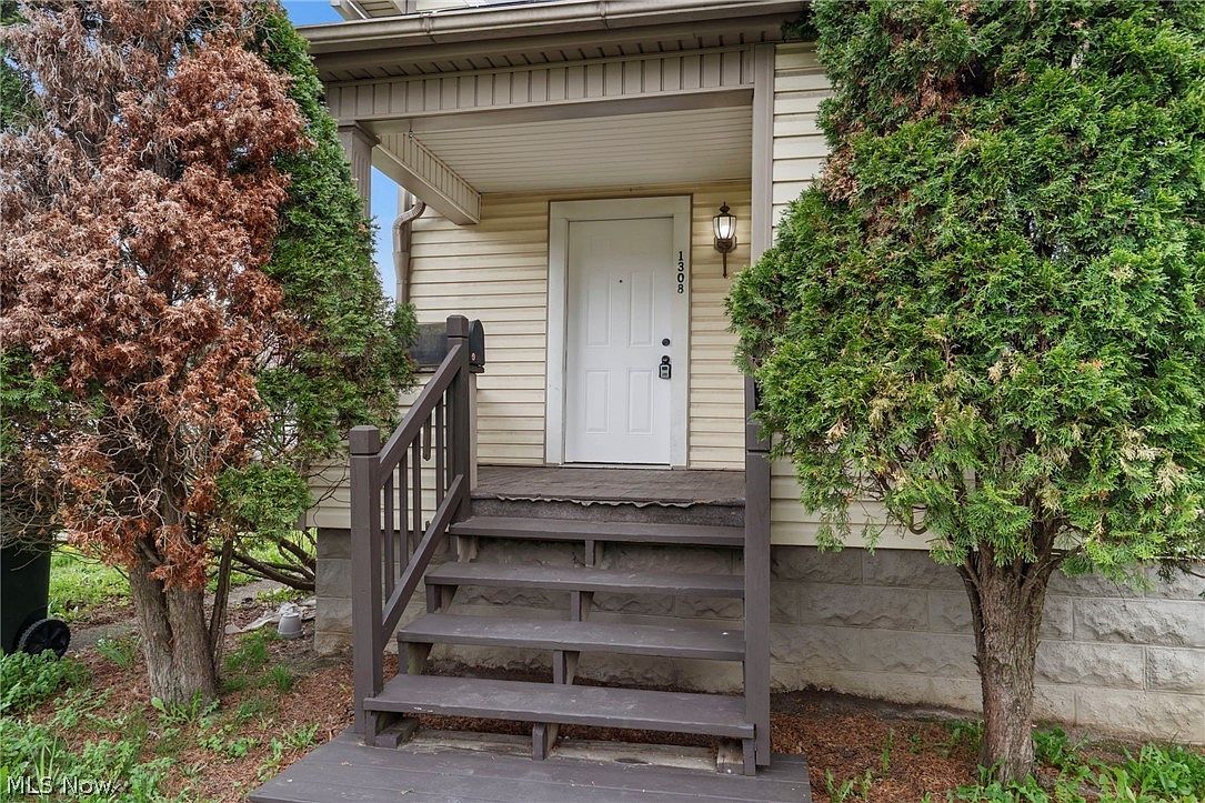 1308 Laiblin Pl NE Canton, OH 44705 - Thumbnail 4