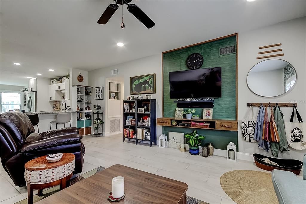 2170 Americus Blvd N APT 64 Clearwater, FL 33763 - Thumbnail 4