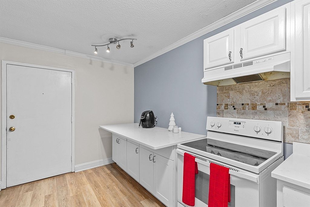 1 Chapel Hill Dr APT 2 Plymouth, MA 02360 - Thumbnail 4