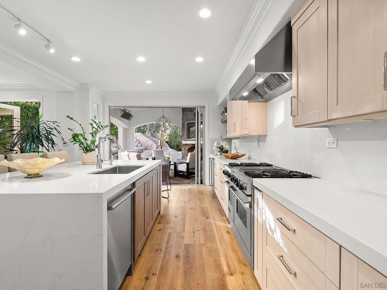 13092 Harwick Ln San Diego, CA 92130 - Thumbnail 4