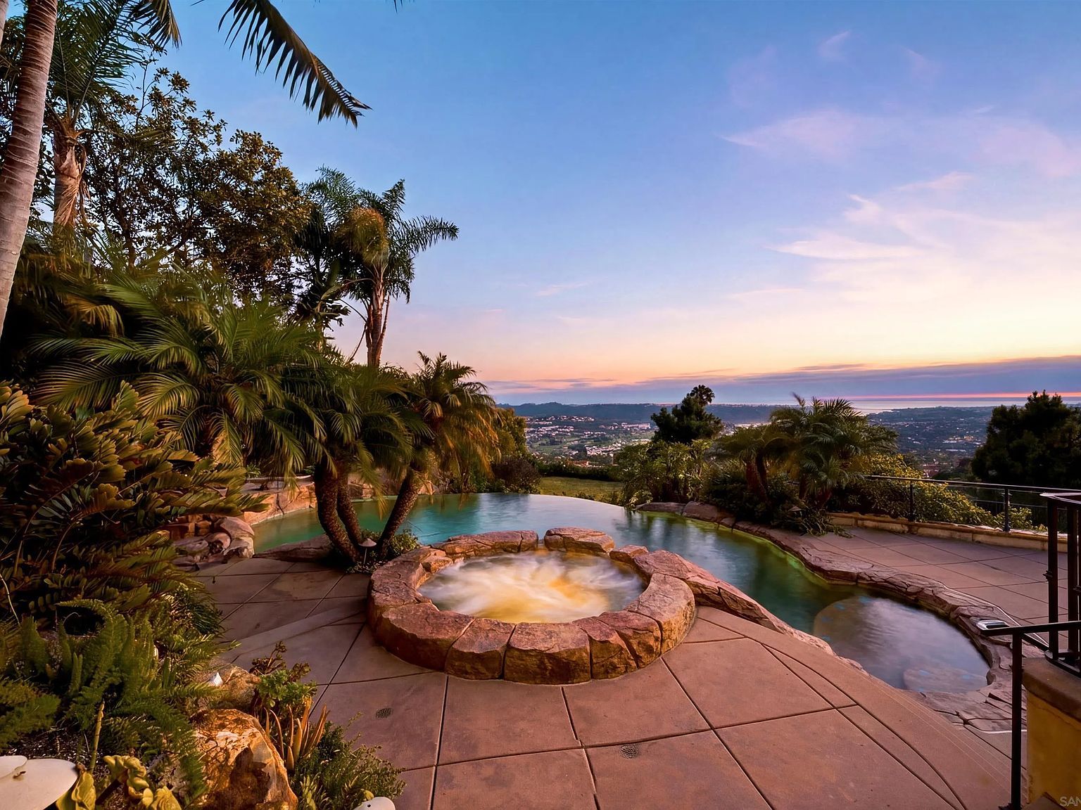 7149 Obelisco Cir Carlsbad, CA 92009 - Thumbnail 4