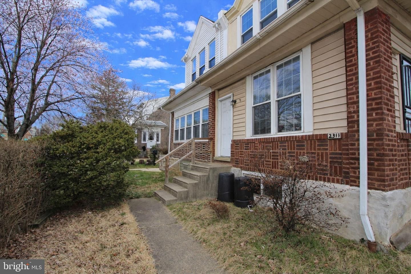 2311 Rhawn St Philadelphia, PA 19152 - Thumbnail 4