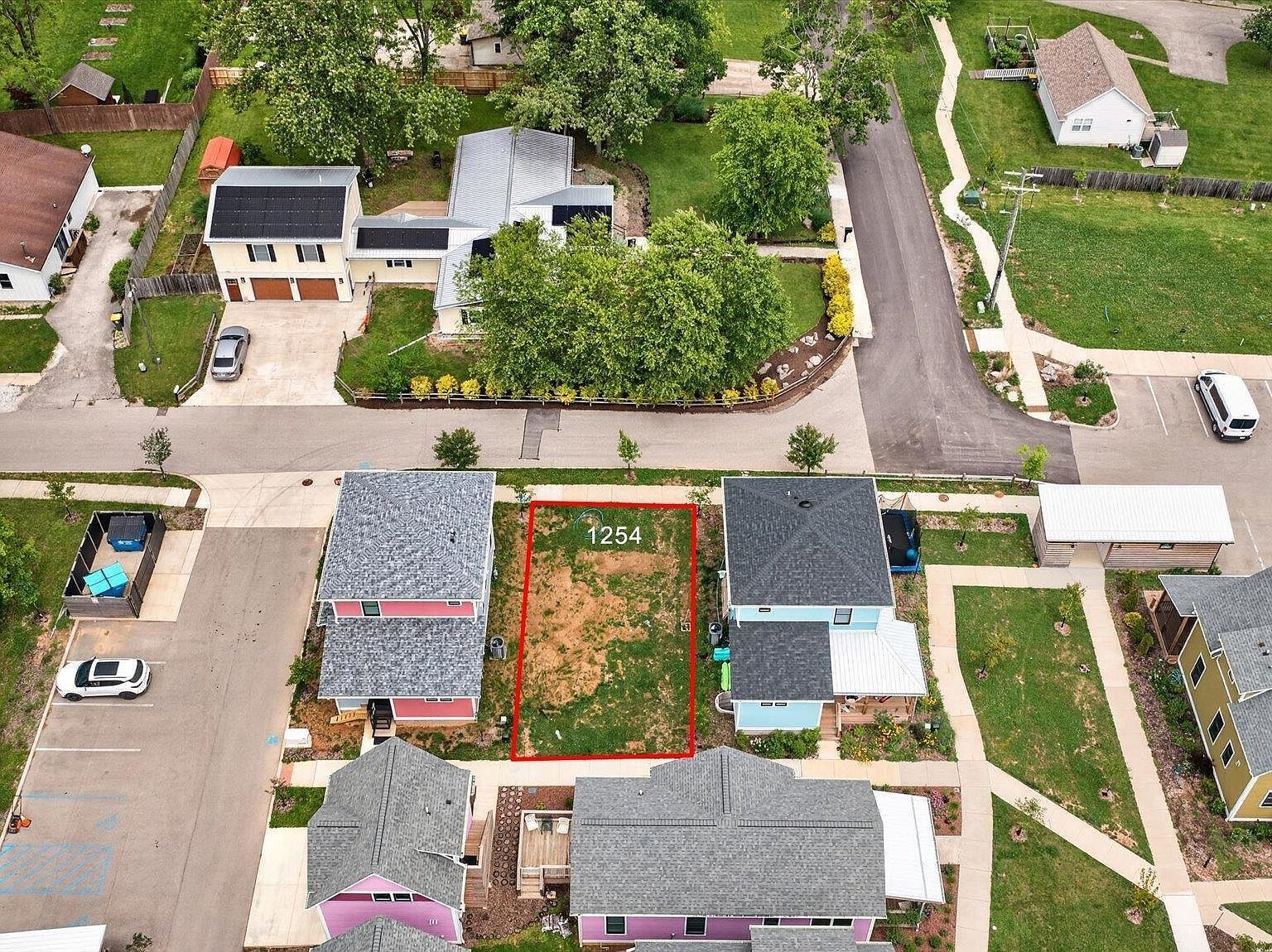 1254 E Short St Bloomington, IN 47401 - Thumbnail 4