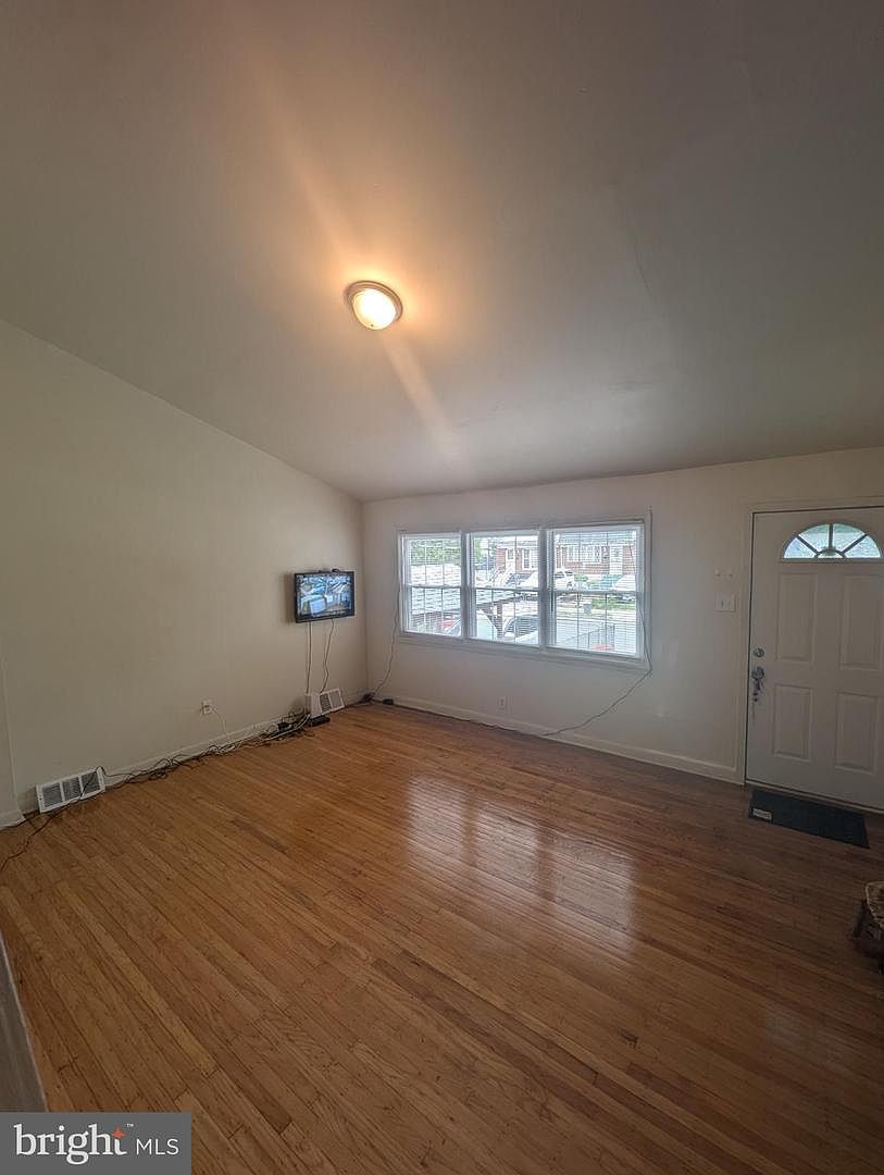 2407 S 12th St Camden, NJ 08104 - Thumbnail 4