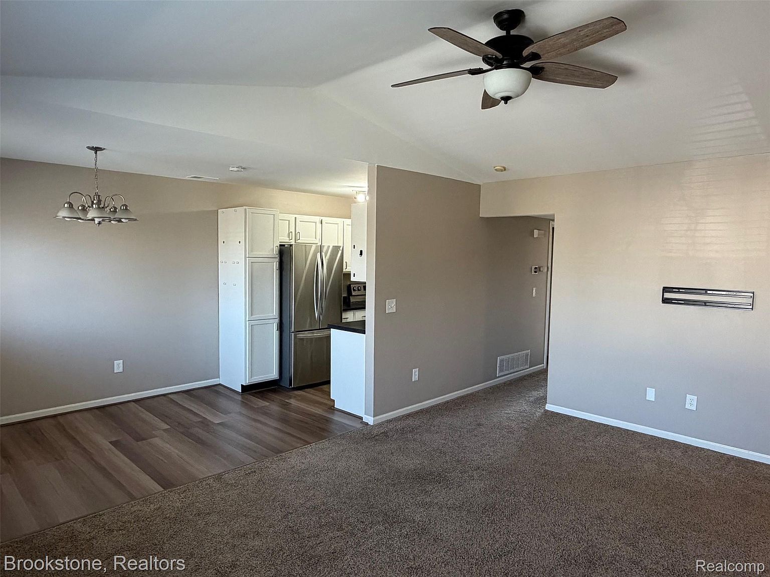 17408 Utica Oaks Ln Roseville, MI 48066 - Thumbnail 4