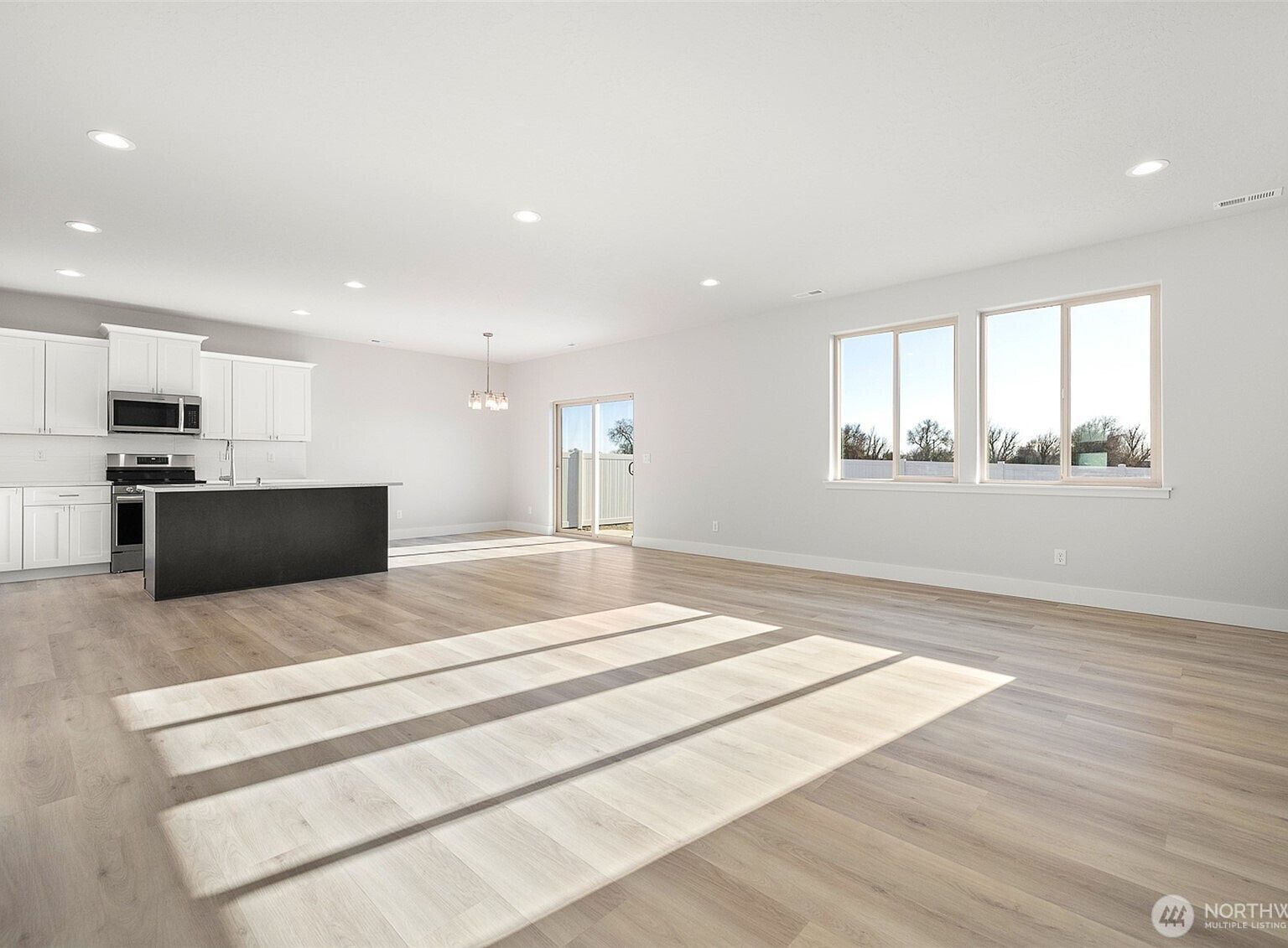 4235 W Sandy Ct Moses Lake, WA 98837 - Thumbnail 4