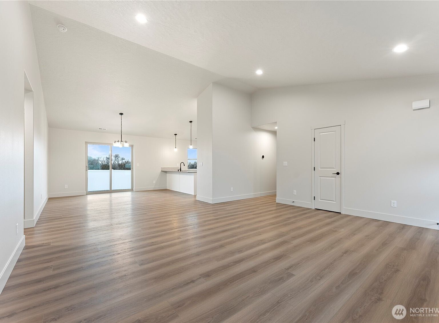 4215 W Sandy Ct Moses Lake, WA 98837 - Thumbnail 4