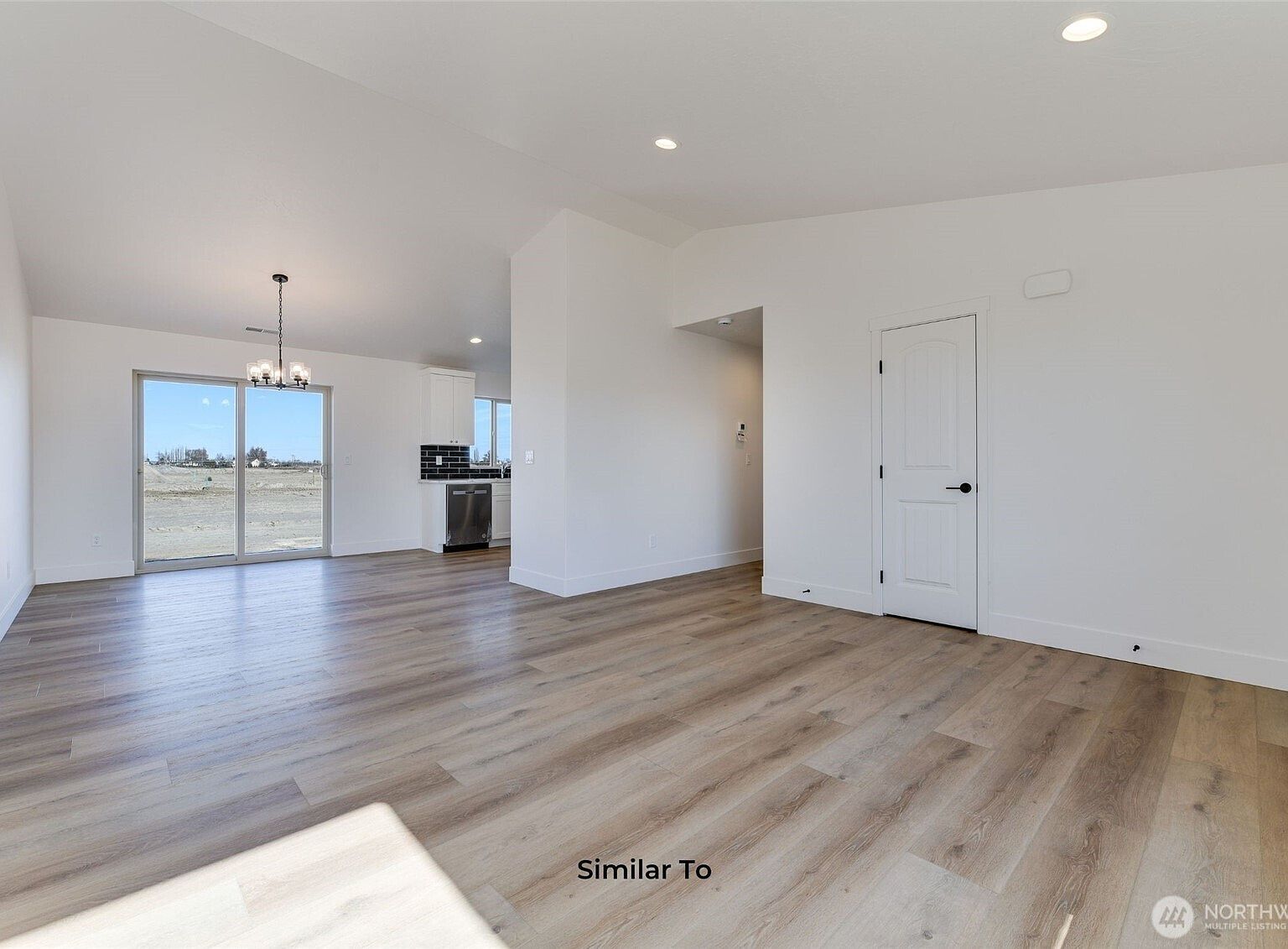 330 N Sandy Loop Moses Lake, WA 98837 - Thumbnail 4