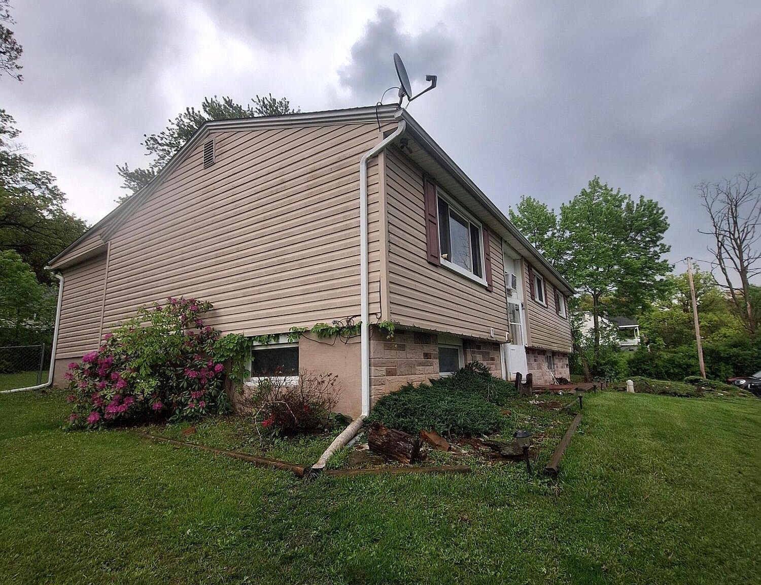 1071 Frankstown Rd Hollidaysburg, PA 16648 - Thumbnail 4