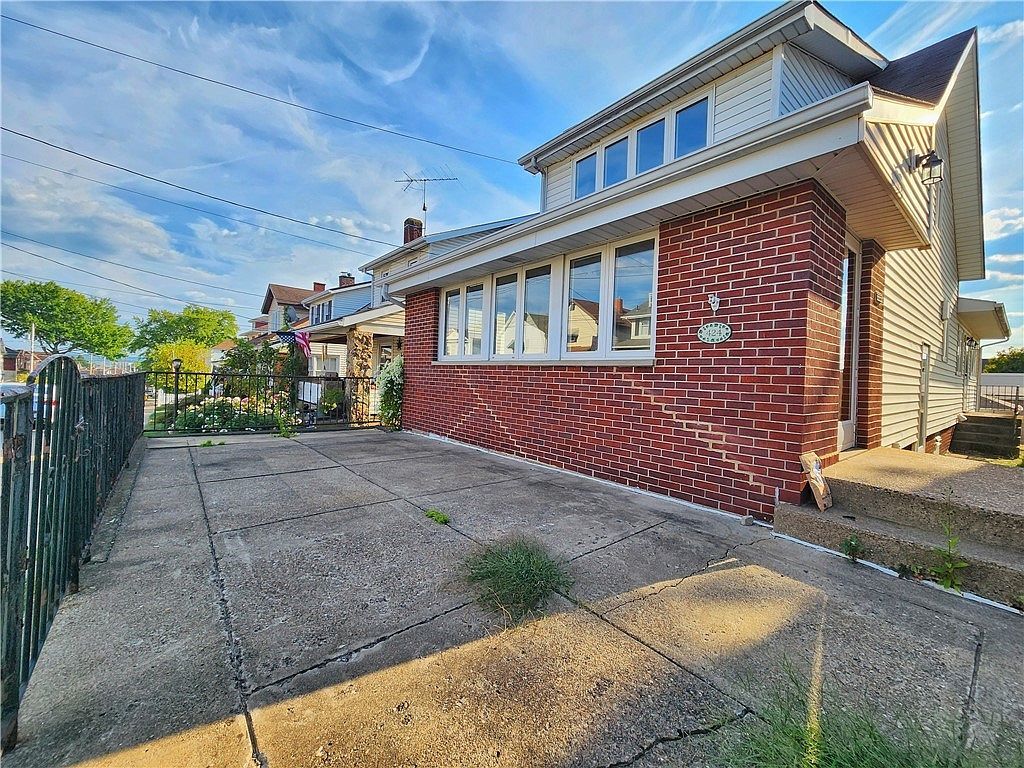 424 Pennsylvania Ave Rochester, PA 15074 - Thumbnail 4